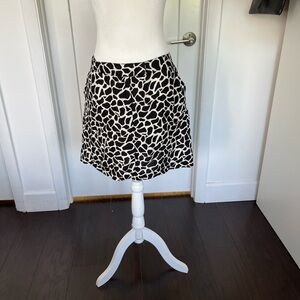 Larry Levine Black & White Animal-Print Skirt